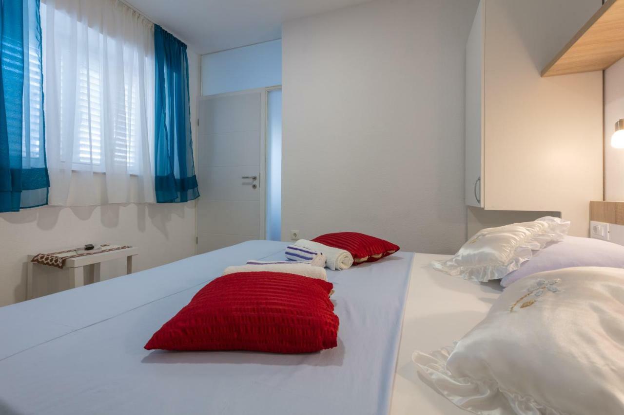 Holiday Home Vesna Baška Voda Buitenkant foto